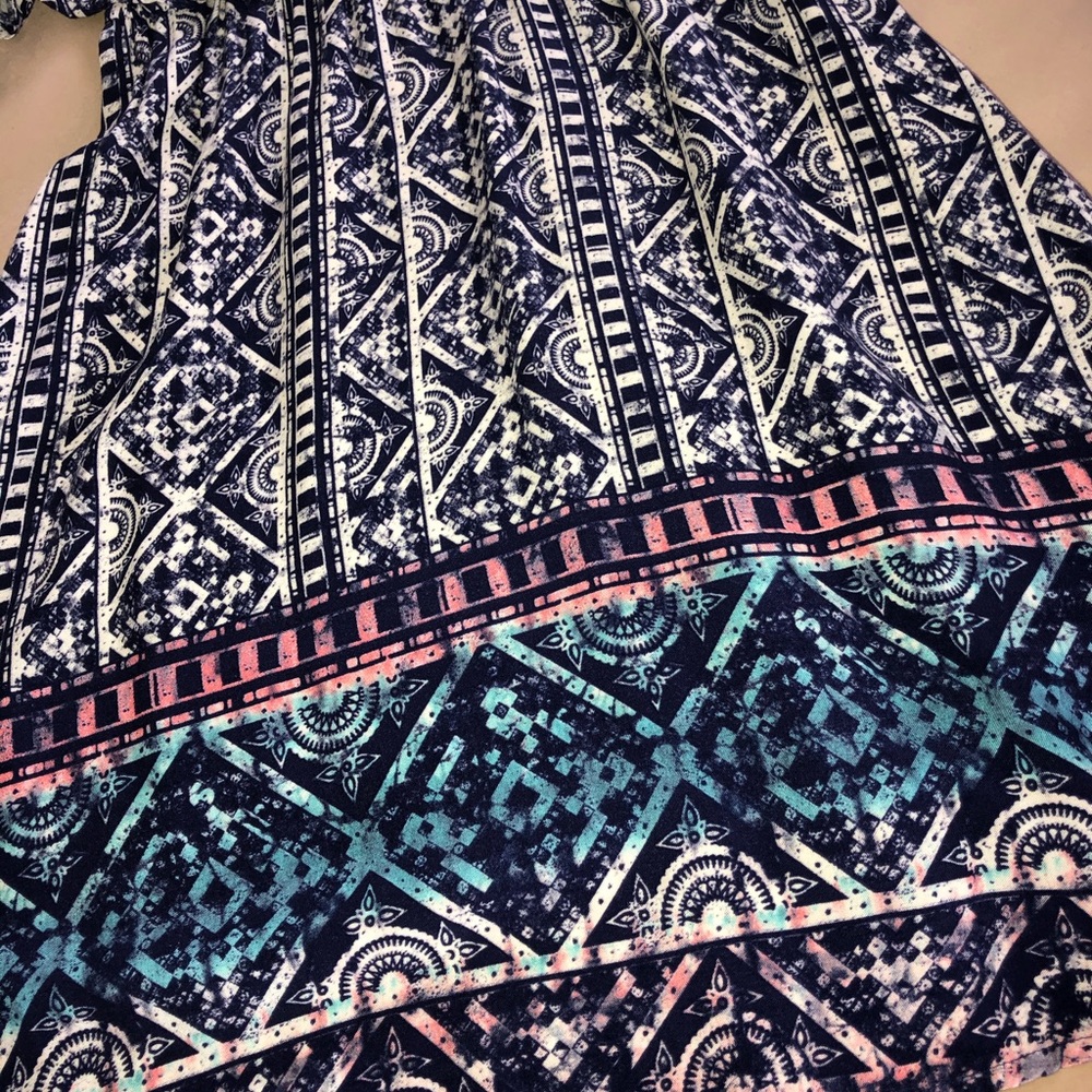 Casual Everyday Dress - Picture 3 of 7